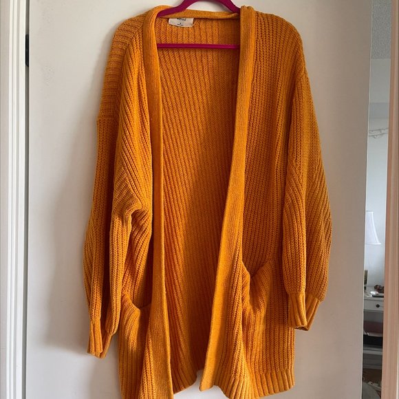 Wilfrid Aritzia / Yellow Cardigan / Size Medium - Picture 1 of 2